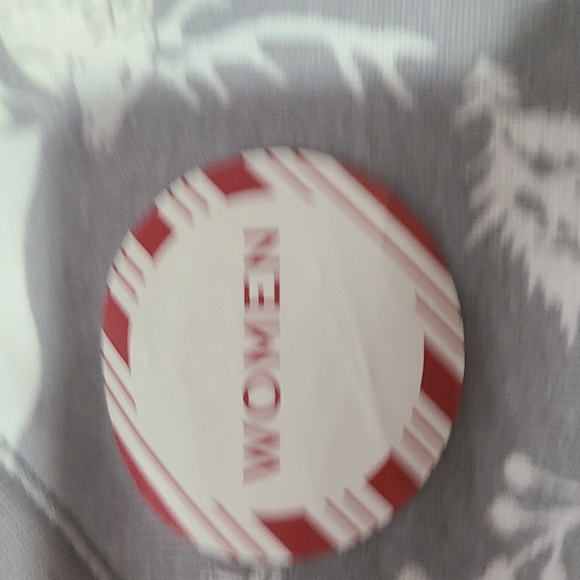 BRAND NEW! 2 Piece Pajama Set. - Picture 6 of 13